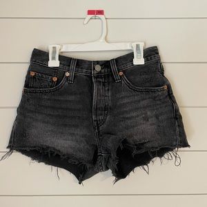 Black Levi’s shorts